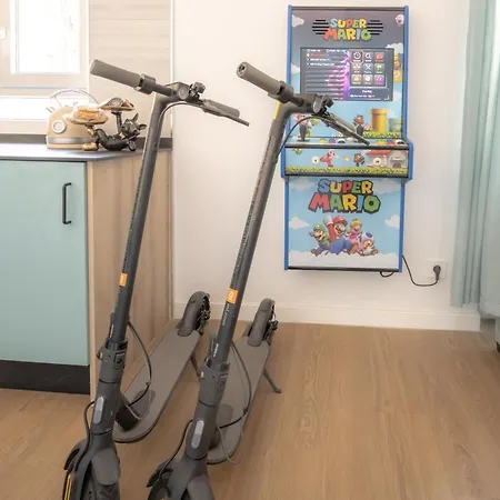 Nuevo, Maquina Arcade, Patinetes Y Parking * Oviede