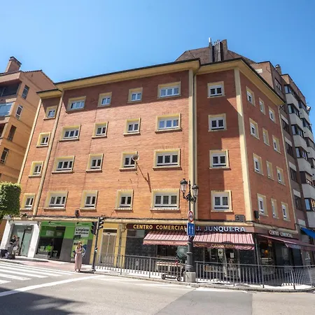 Nuevo, Maquina Arcade, Patinetes Y Parking Apartment